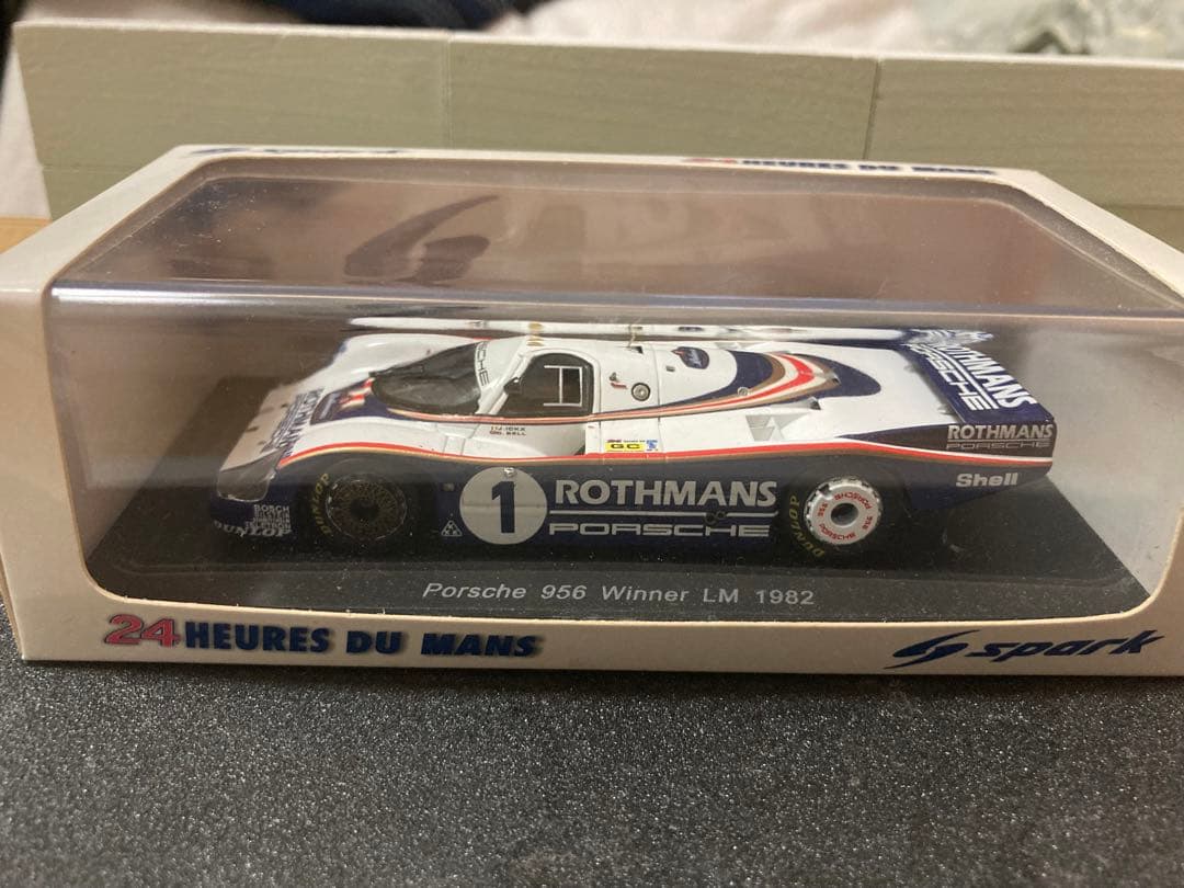 スパーク‼️ロスマンズポルシェ956 1982年ルマン優勝 - メルカリ