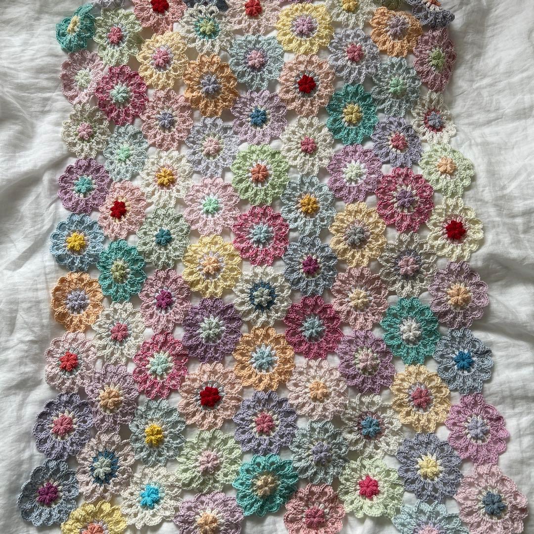 お花のモチーフ編み マルチカバー かぎ針編み パステル ブランケット ブランケット マルチカバー お花モチーフ モチーフ編み かぎ編み