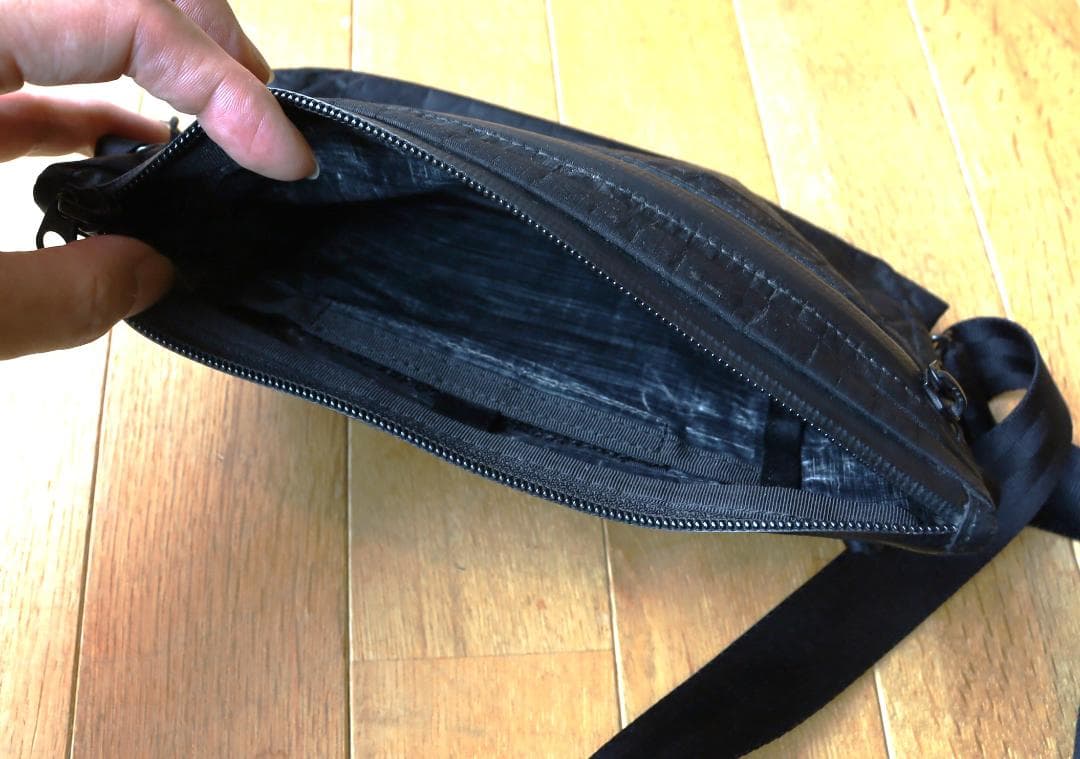 NEXTRAVELER TOOLS サコッシュ ipad mini サイズ - メルカリ