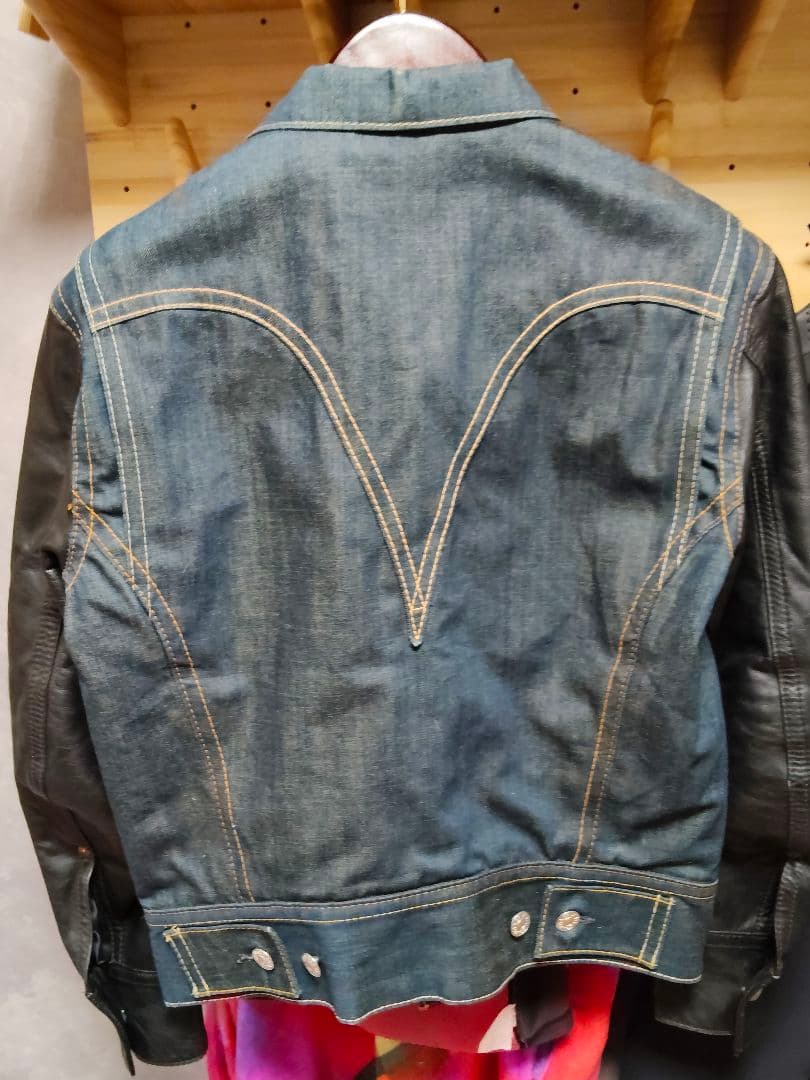 LEVI'S RED TYPE4 JACKET M 袖革 - メルカリ