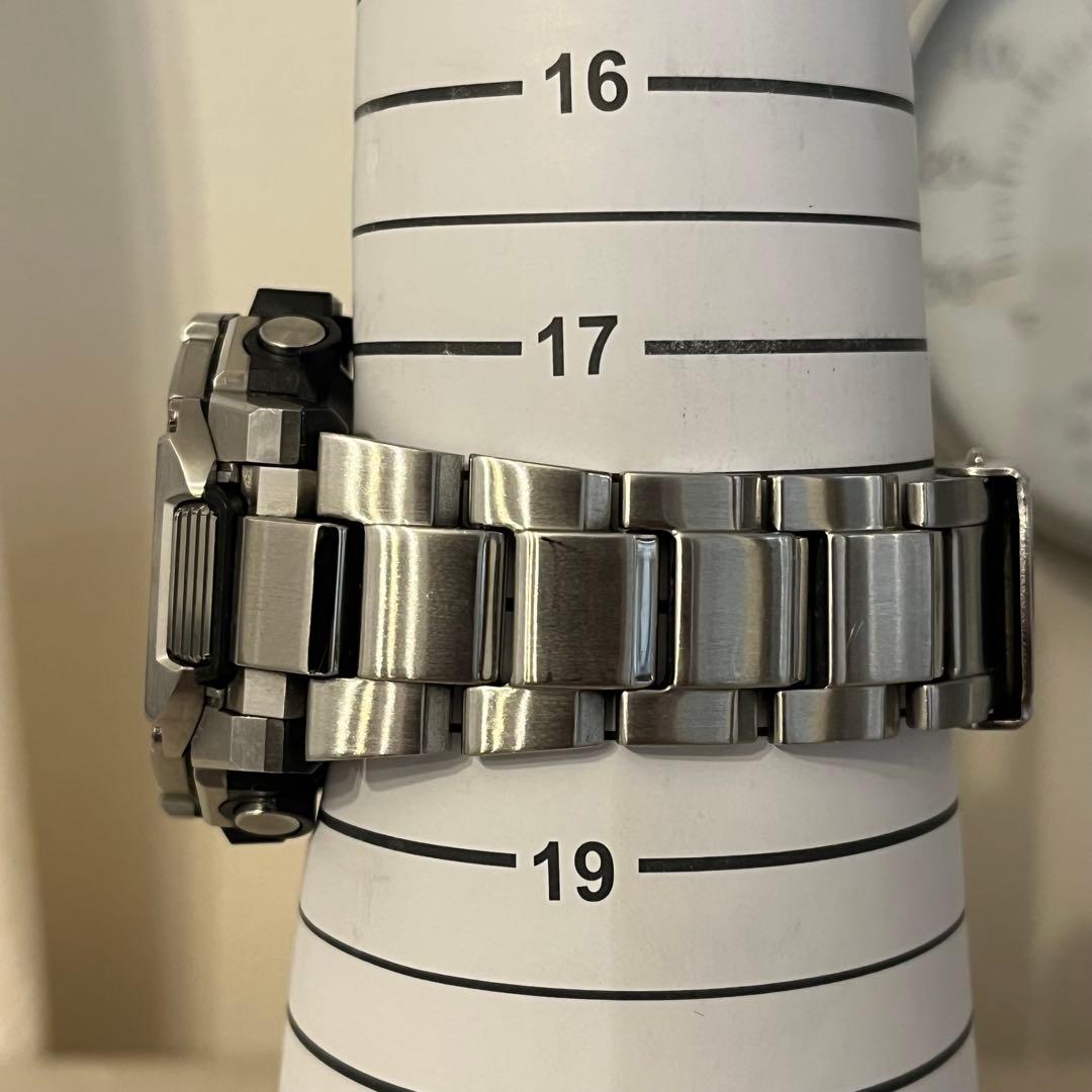 美品！生産終了レア CASIO GST-B300SD-1AJF - メルカリ