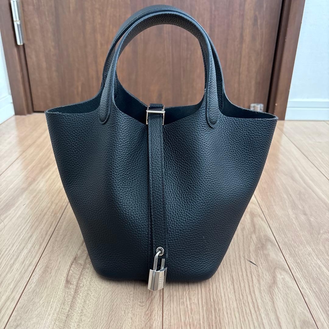 美品　本革　バッグインバッグ付きハンドバッグ　キューブバッグ　ピコタン