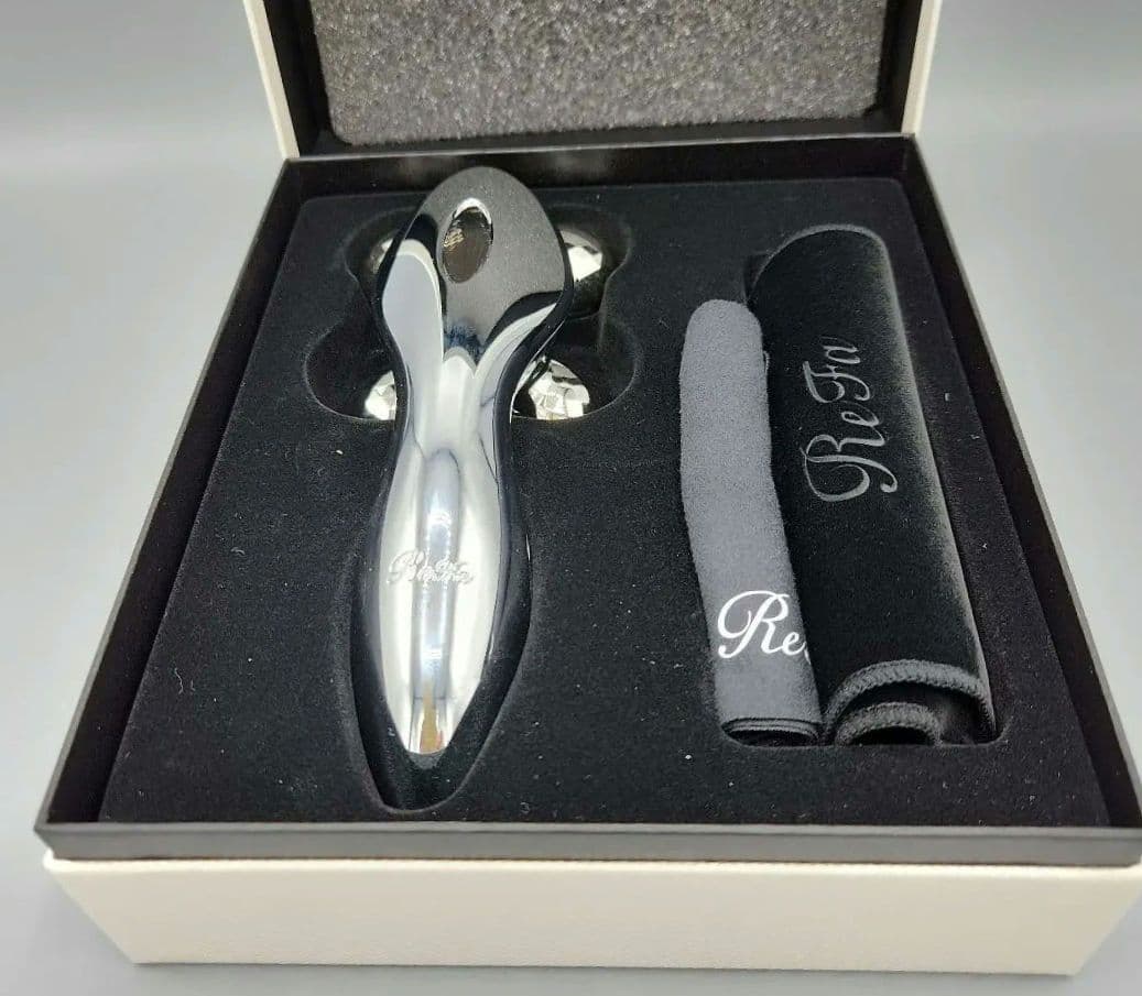 新品未使用！リファ４カラットReFa RF-FC1932B SILVER