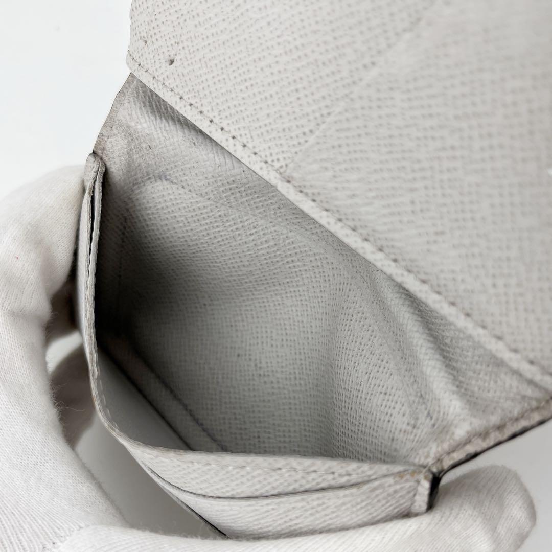 ルイヴィトン オーガナイザードゥポッシュ タイガラマ 名刺入れ 白