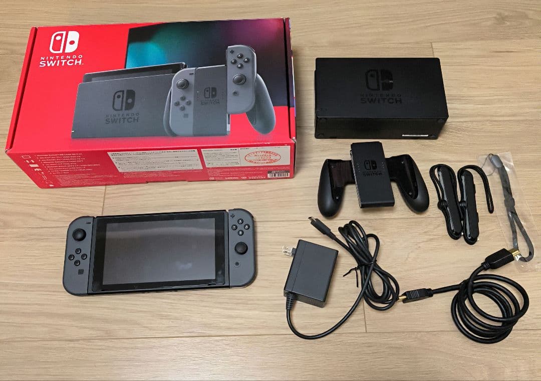 【美品】Nintendo Switch 動作確認、初期化済み 箱、ケース付き
