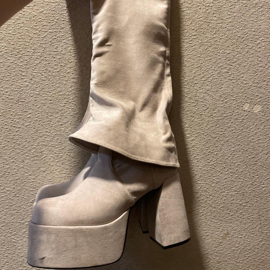 emoda ルーズフレアカバーフィットブーツ