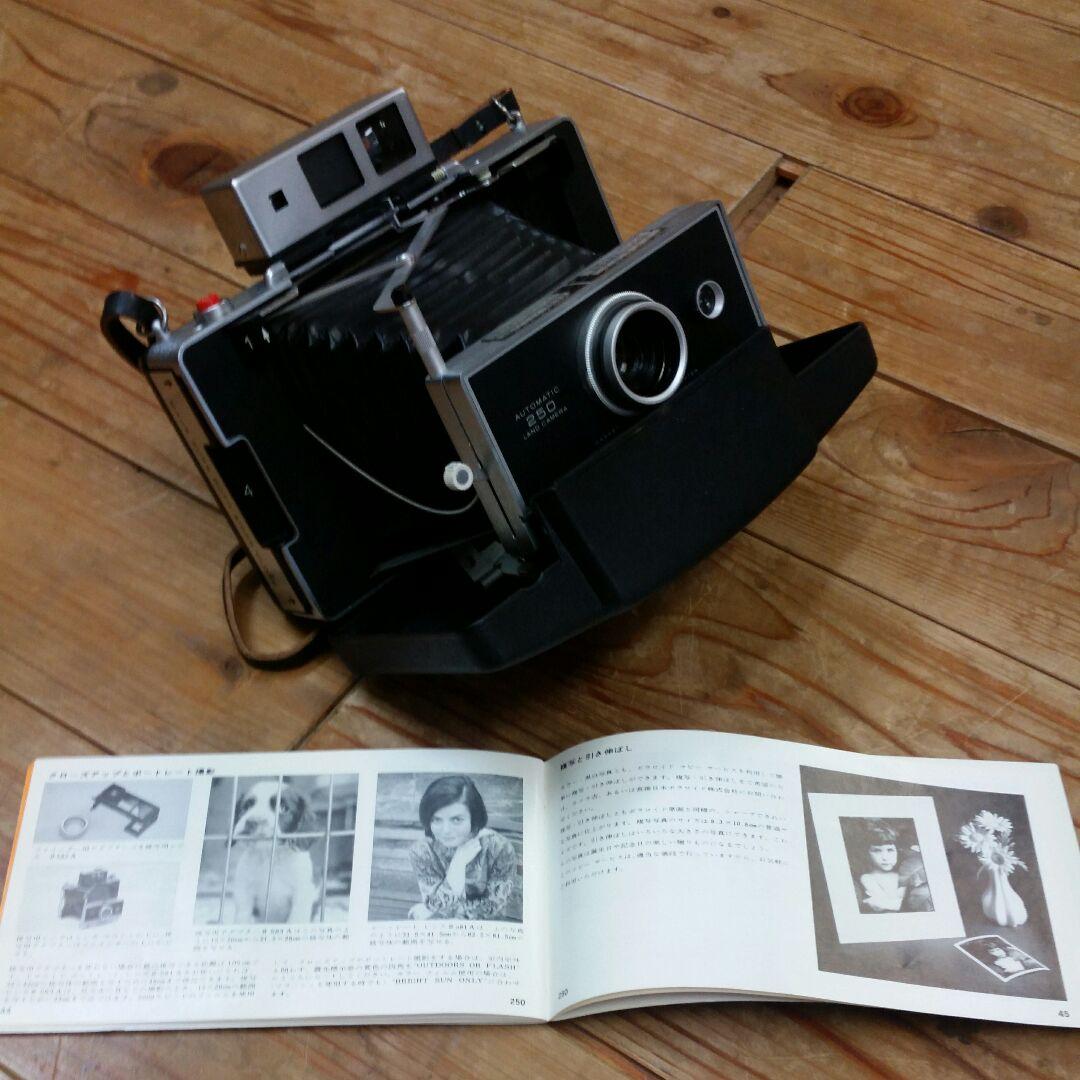 ポラロイドカメラ