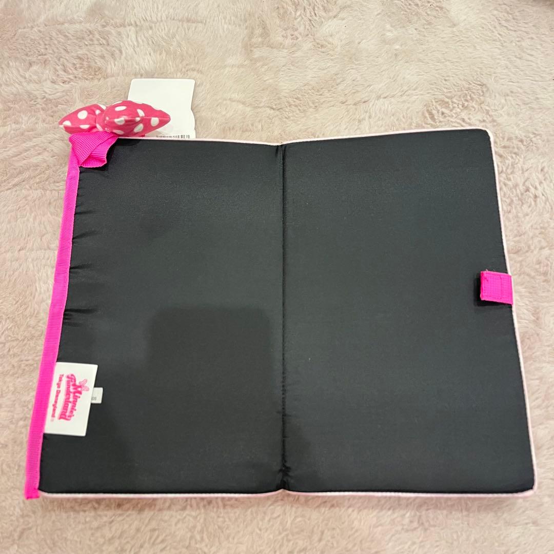 完売品】ミニーのファンダーランドポータブルクッション ブランケット2