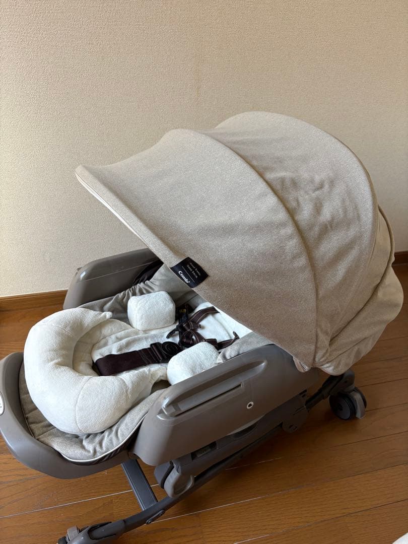 限定出品　Combi コンビ　ネムリラ　AUTO SWING