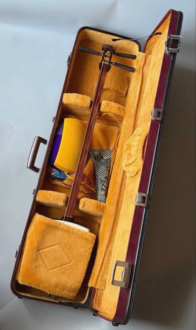 三味線　中竿　皮破れ無し　撥・ハードケースなど付属品多数 楽天市場】三味線ケース 撥水 軽量 リュック付 津軽 太棹用 おまけ付