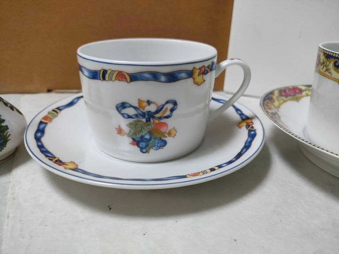 リモージュ フランス カップ＆ソーサー2客セットとスポード一輪挿し