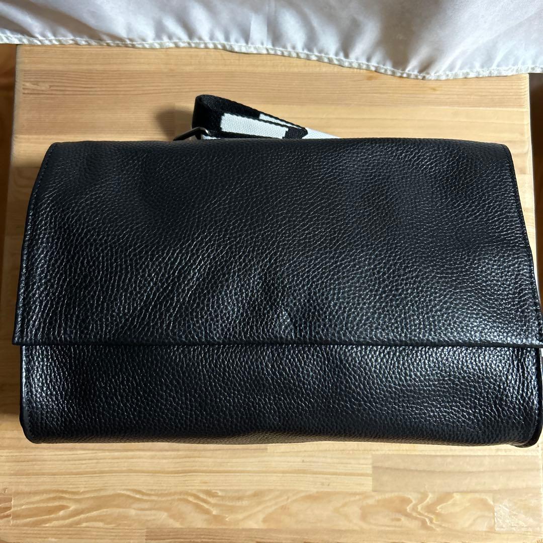 ear PAPILLONNER ショルダーバッグ