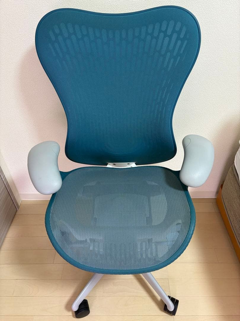 ハーマンミラー　ミラ2チェア　ダークターコイズ