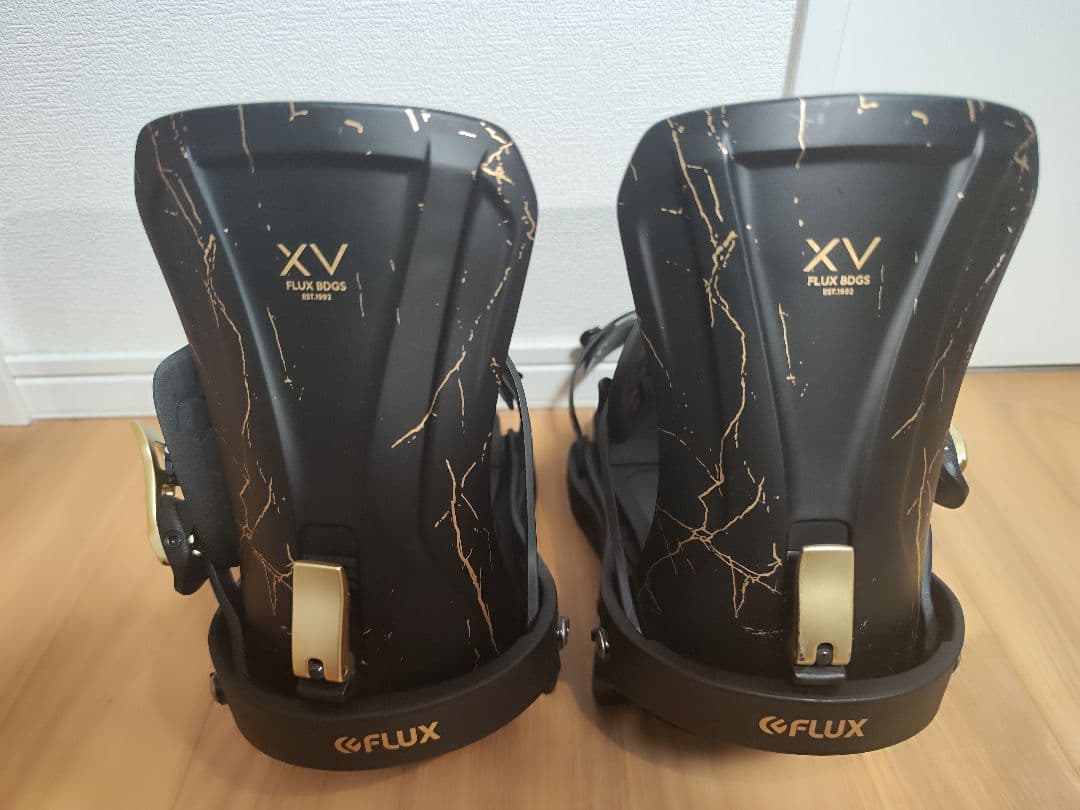 FLUX XV スノーボードビンディング ブラック/ゴールド