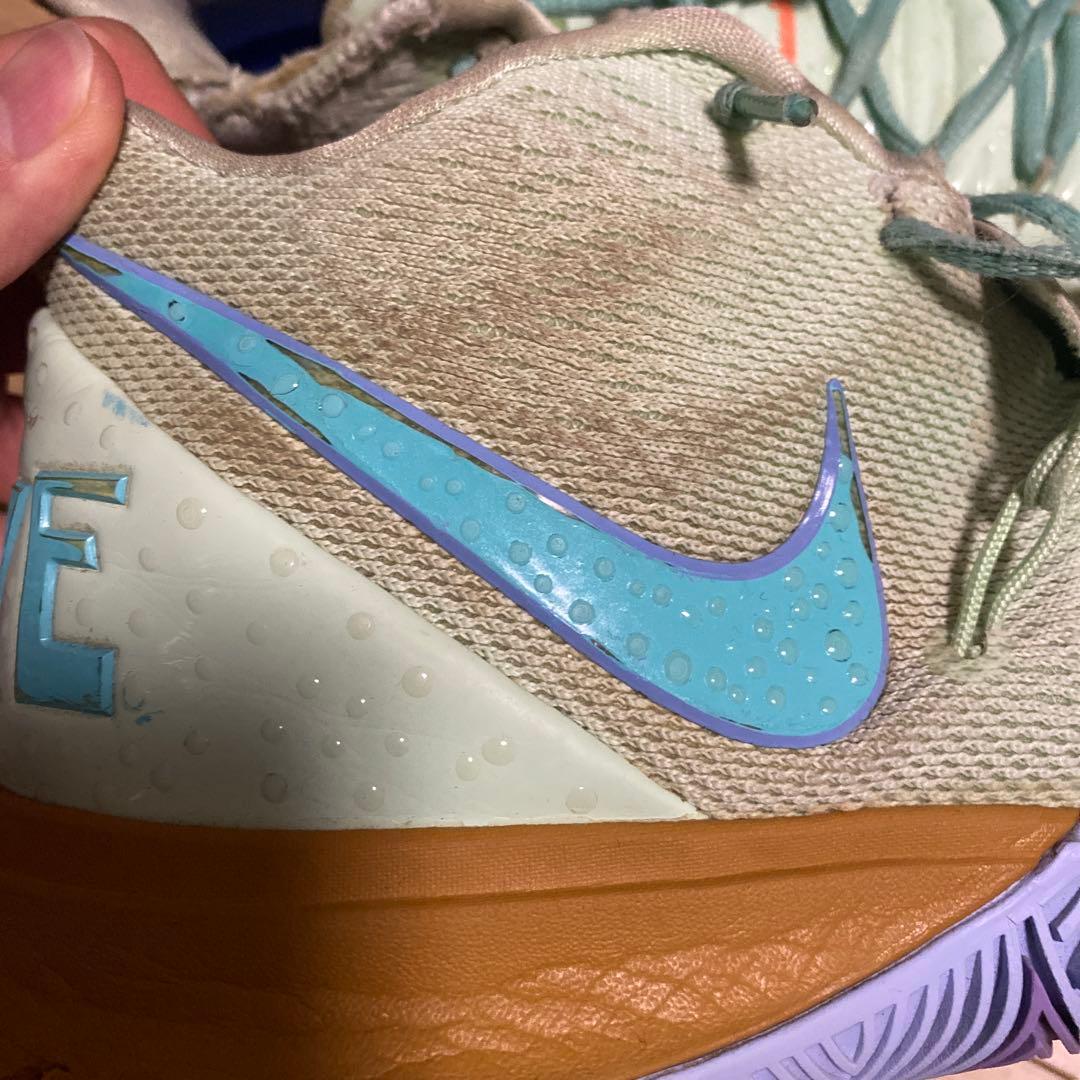 カイリー5 スポンジボブコラボ イカルド - メルカリ