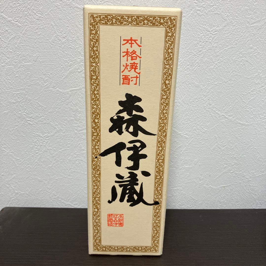 森伊蔵 本格焼酎 720ml 化粧箱入り 入手困難な幻の焼酎 森伊蔵 720ml - お祝いに彫刻されたお酒やグラスの
