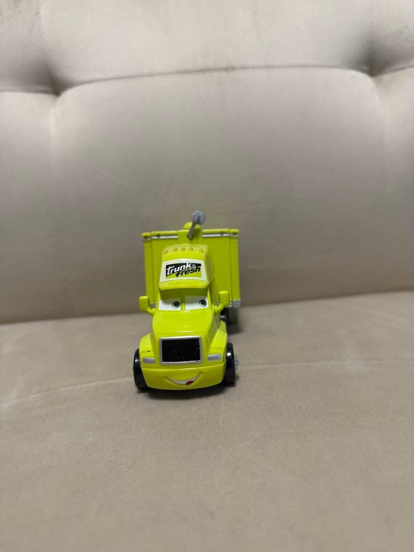 カーズ マテル #34 トランク フレッシュ ハウラー