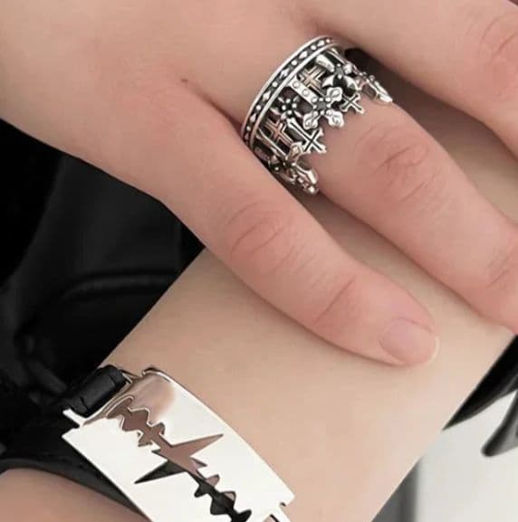 ジャスティンデイビス*リング 十字架 クロス 王冠/クラウン　モチーフ*5万円