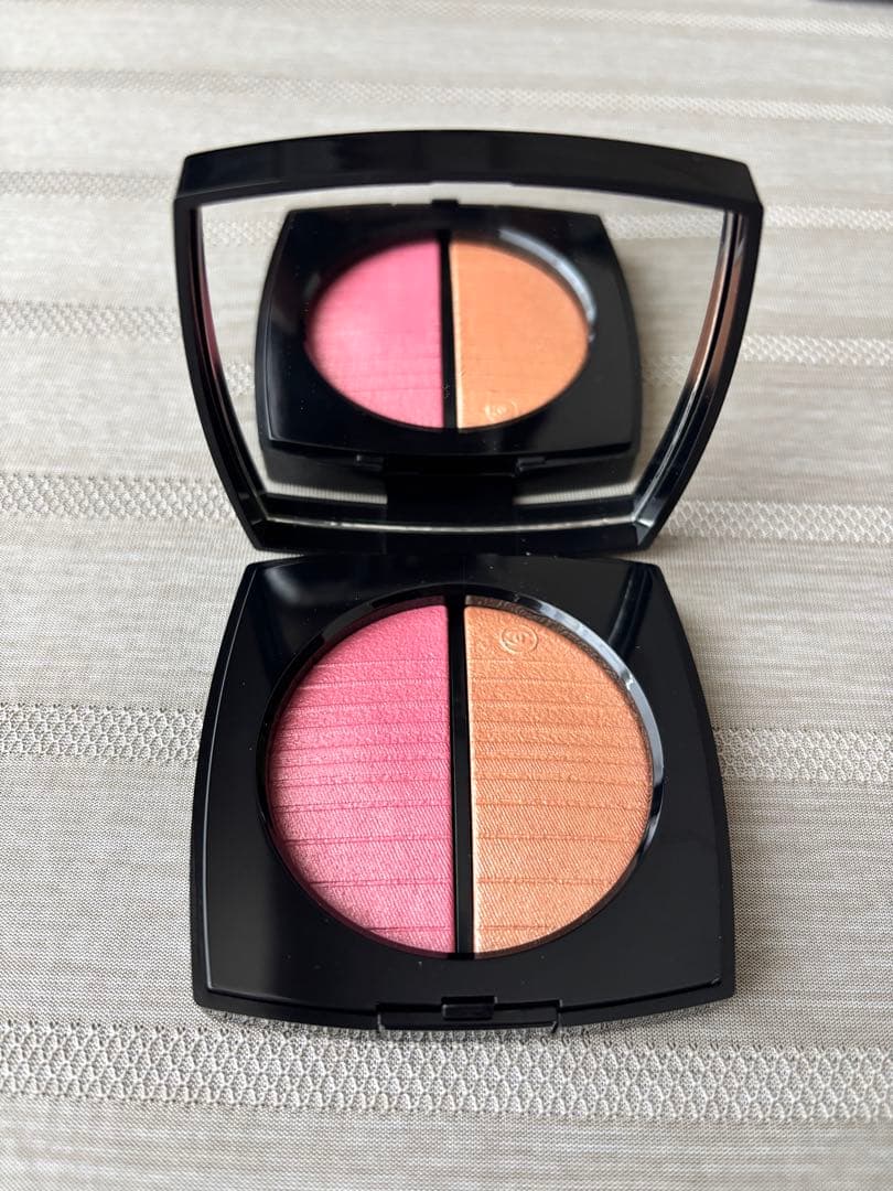 未開封CHANELレベージュヘルシーゴールデングロウパウダー　巾着袋付き