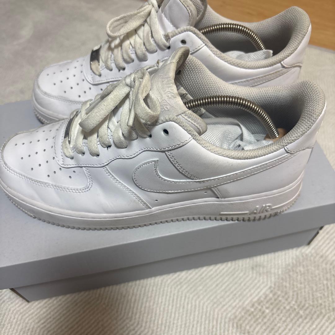 Nike Air Force 1 ホワイト　最終値下げ 最終値下げ NIKE AIR FORCE 1 low '07 新品未使用品｜Yahoo!フリマ（旧