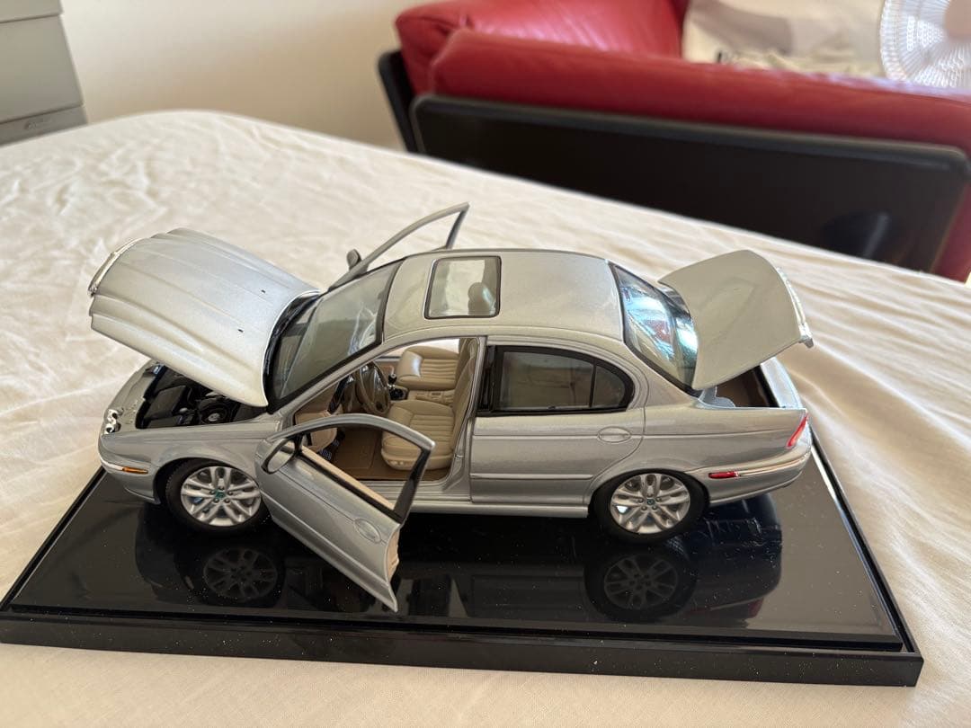 希少】Maisto製 1/18 ジャガー X-TYPE 3.0 ミニカー TYPE 1/18 JAGUAR