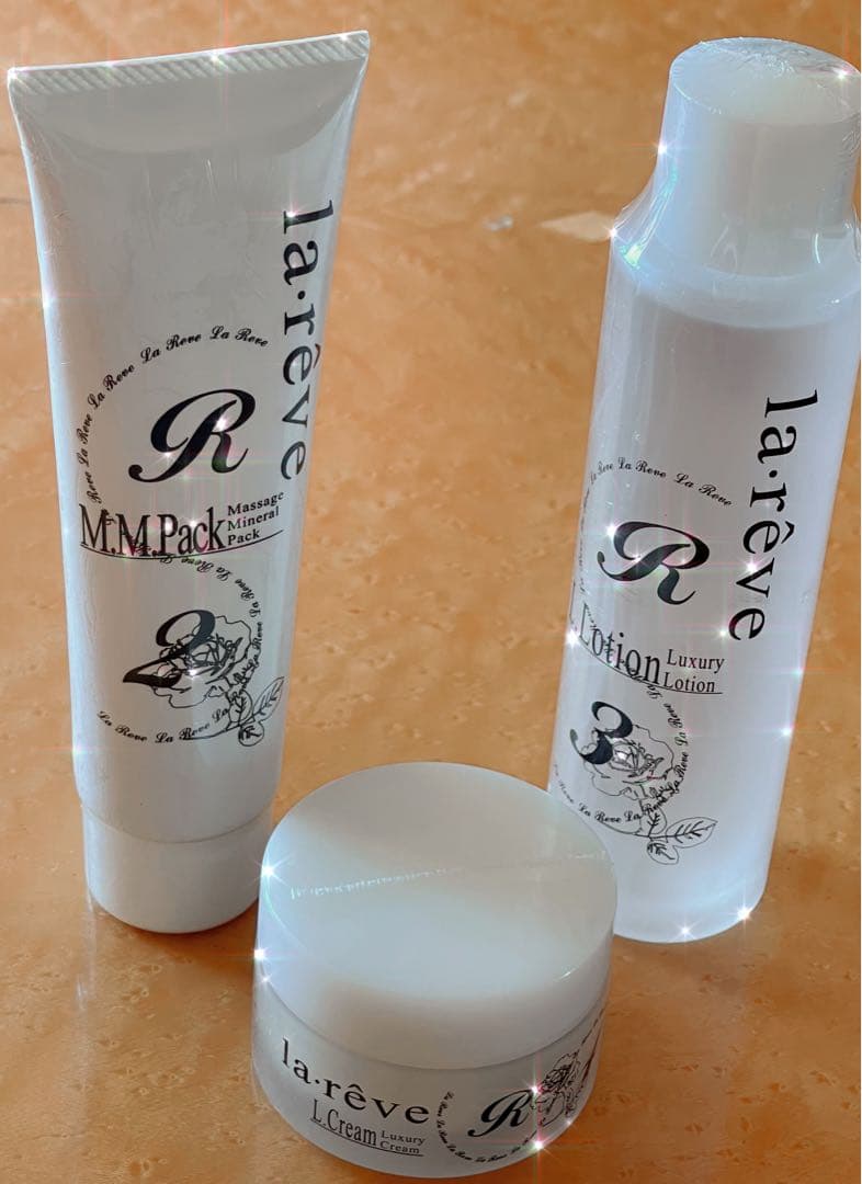 ラ・レーヴ　パック＊ローション＊クリーム