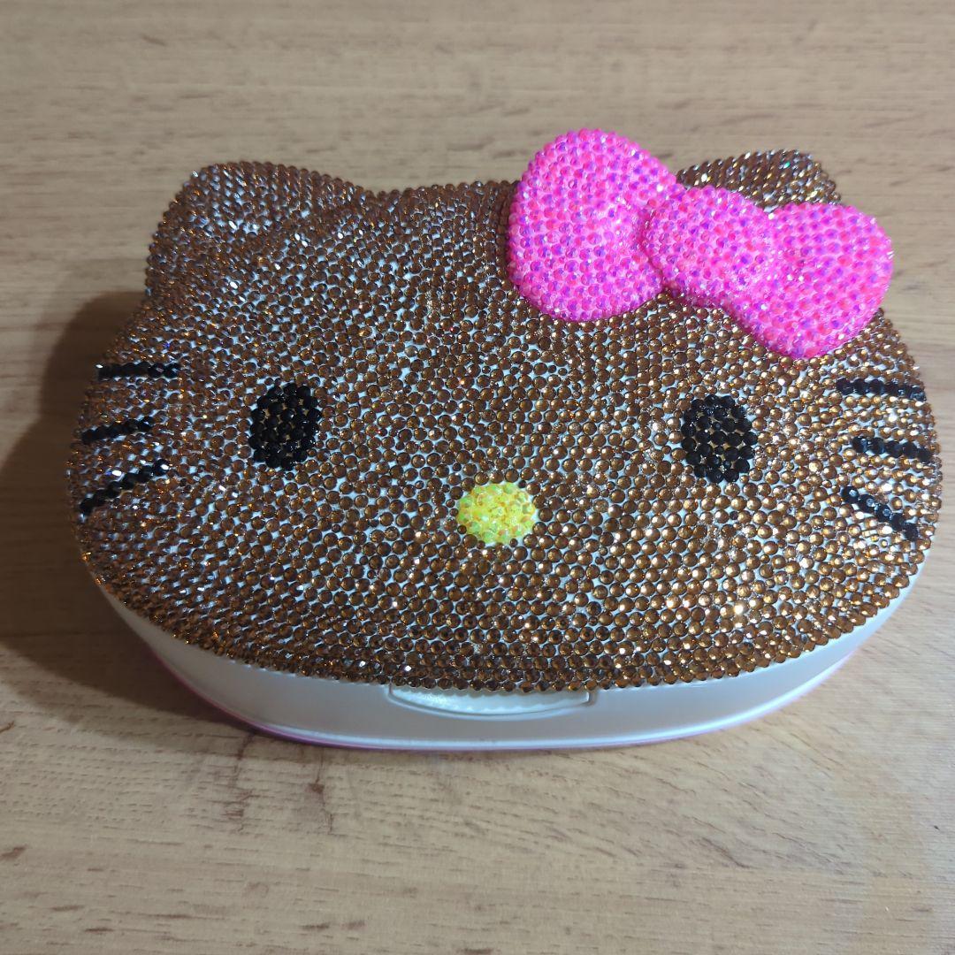 美品】サンリオ 日焼けキティ ウエットティッシュケース - メルカリ