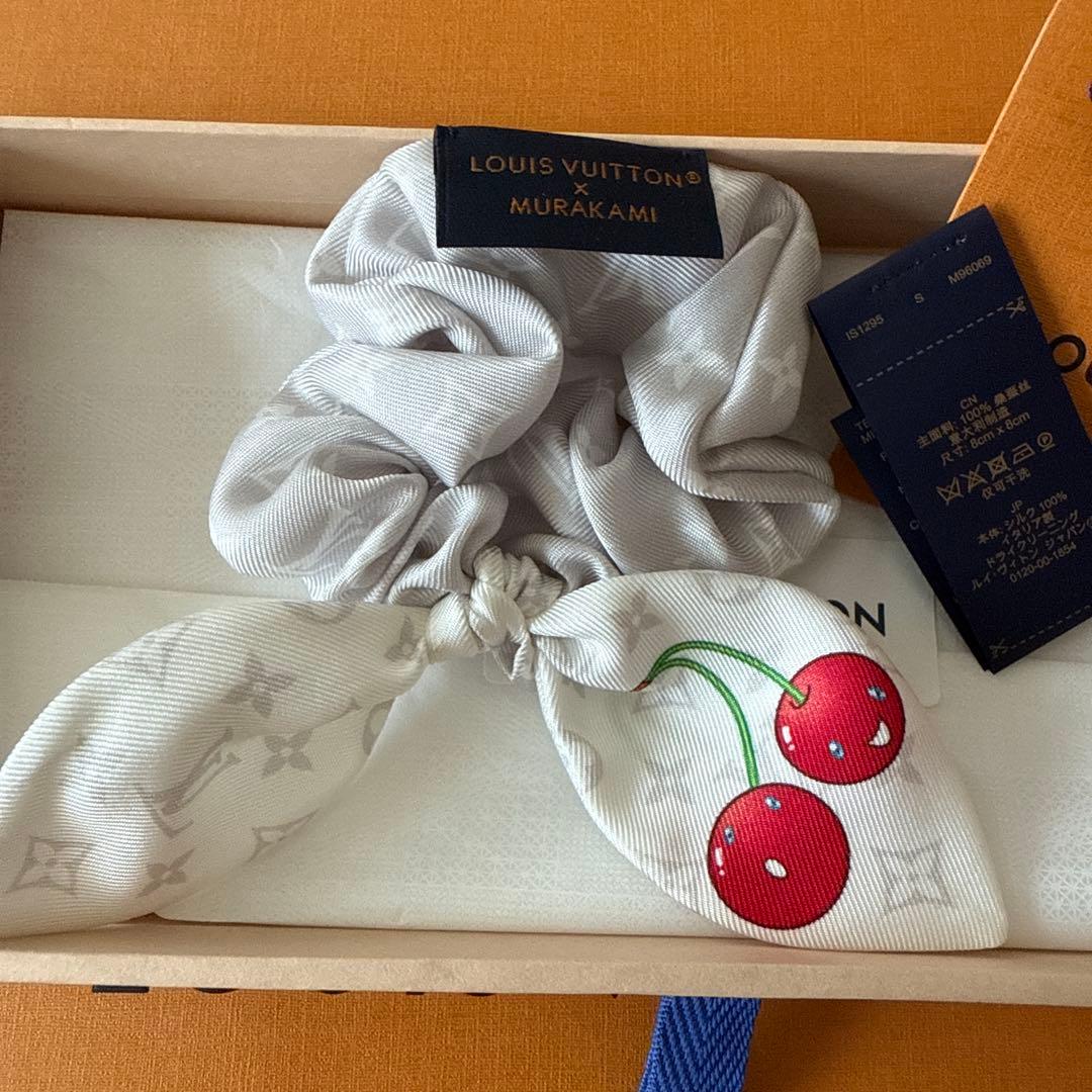 LOUIS VUITTON 村上隆 ヘアゴム・シュシュ - メルカリ