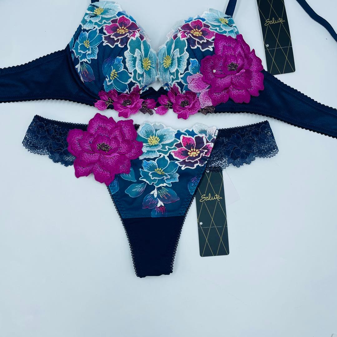 サルート/日本の花嫁　フロントエックス+ブラC70＆MソングショーKO　03