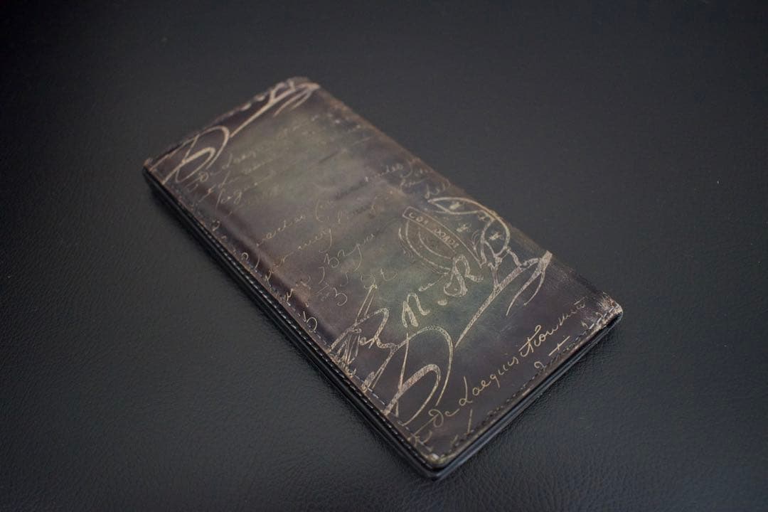 Berluti セコイア カリグラフィ スクリット レザー 長財布 二つ折り Berluti】【小銭入れ無し】【SEQUOIA】ベルルッティ『セコイア