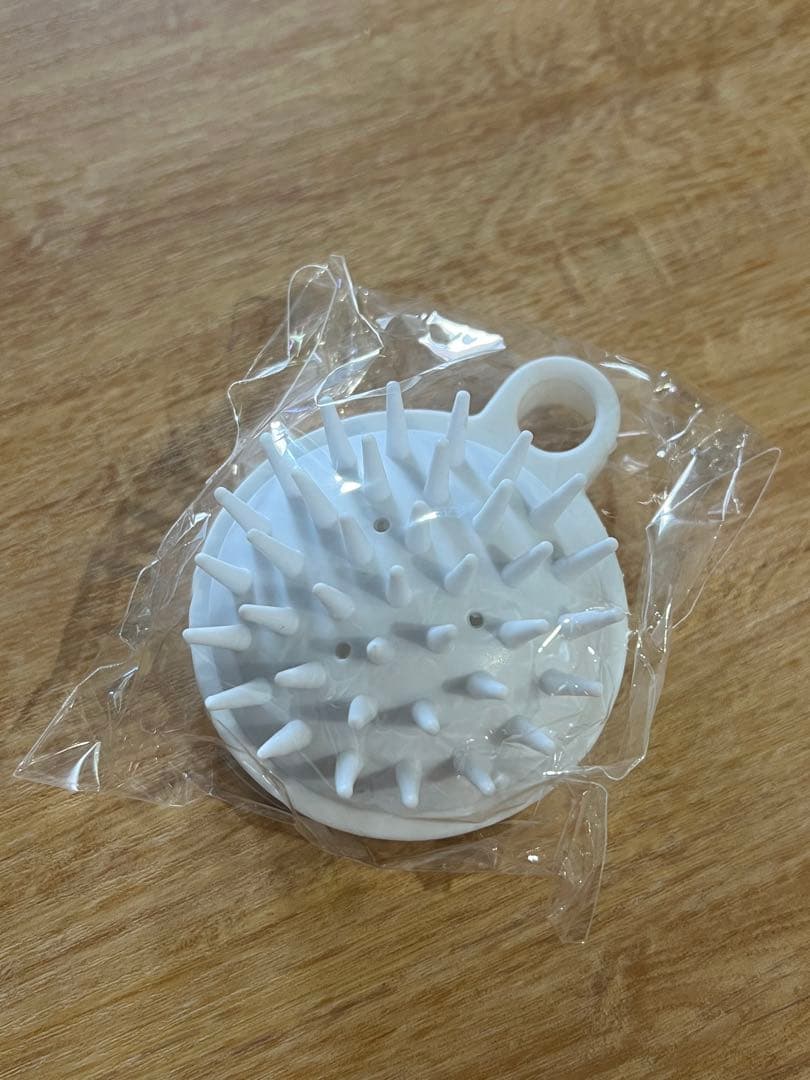 スカルプマッサージブラシ　ホワイト　ニューZ