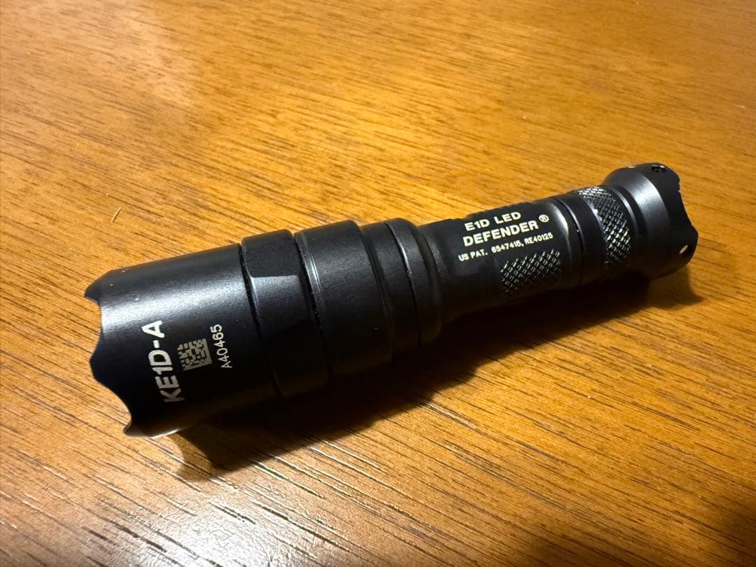 SUREFIRE E1D LED DEFENDER 懐中電灯 SUREFIRE(シュアファイア/シュアファイヤー)】【国内正規輸入品
