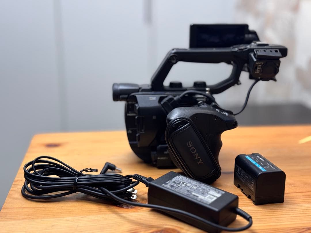 値下げ！SONY PXW-FS5 4K 35mmCMOSセンサー　注意事項あり 値下げ！SONY PXW-FS5 4K 35mmCMOSセンサー 注意事項あり - 4K XDCAM