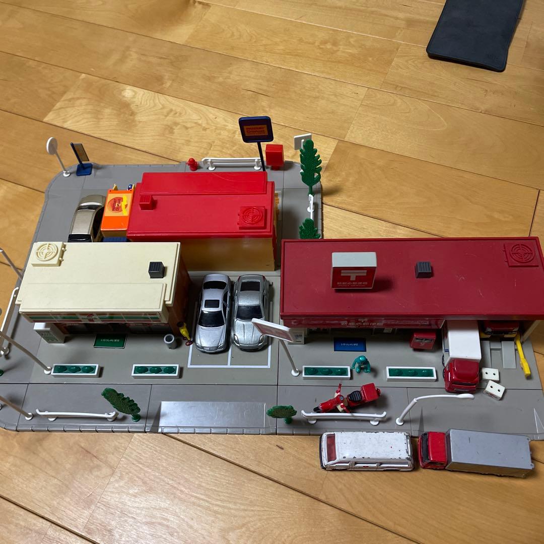 旧トミカタウン廃盤 コンビニ 郵便局 車両付き TOMY(トミー) / ローソン/トミカタウン/旧トミカタウン/ミニカー