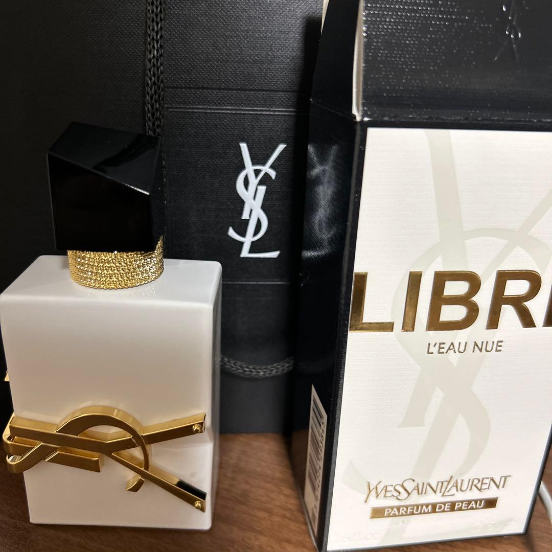 イブサンローラン　リブレローニュ50ml　香水 ショッパー付き