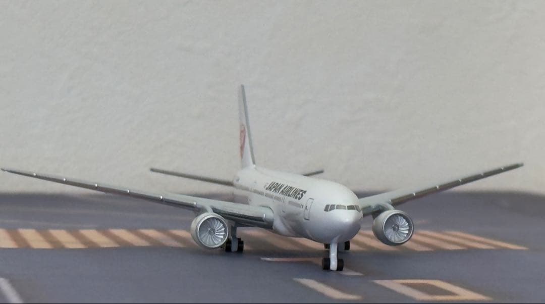 JALUX JAL 日本航空 B777-200 1/600 ディスプレイモデル