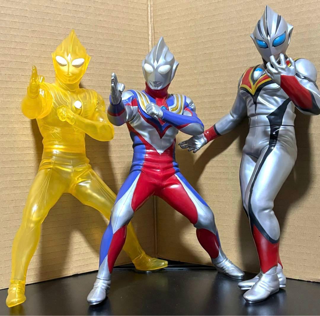 ビッグサイズソフビ3種　ウルトラマンティガ　マルチタイプ　グリッター　イーヴィル