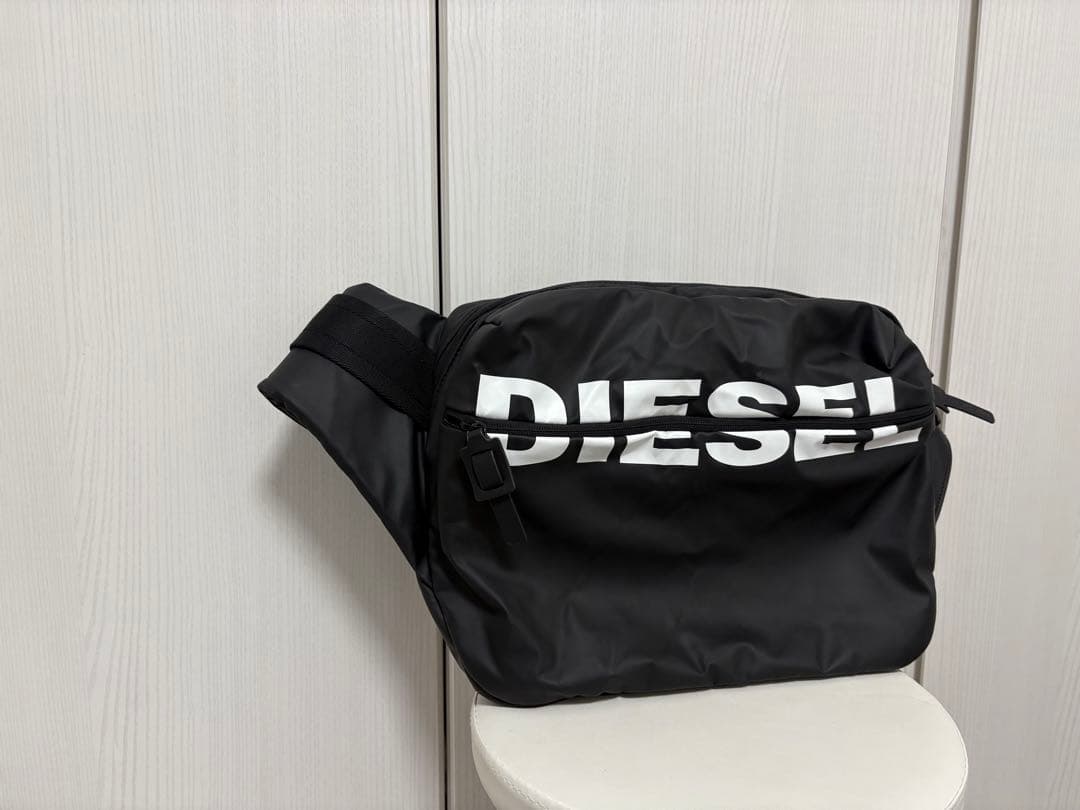 DIESEL ブラック ボディバッグ新品未使用、即発送！