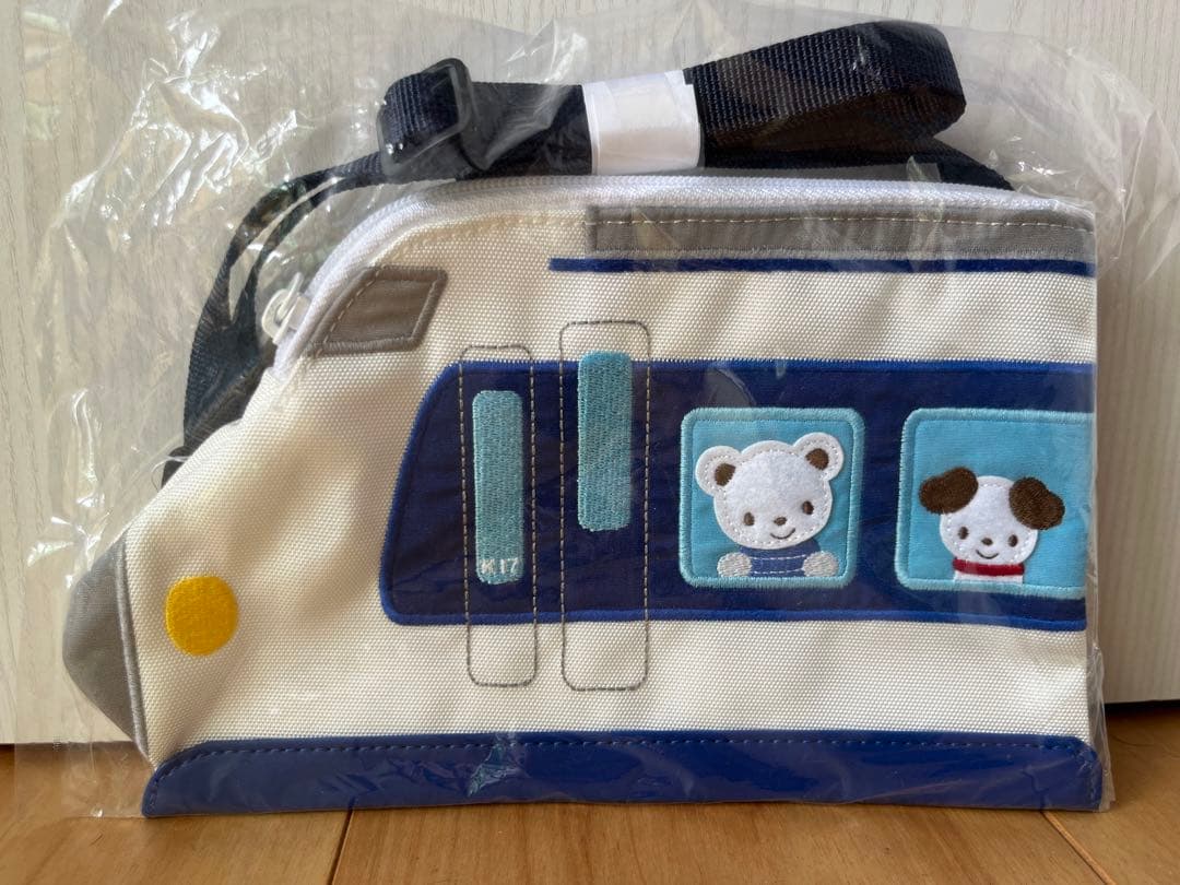ファミリア　電車　新幹線　サコッシュ　ポシェット　かばん　バッグ　新品未使用