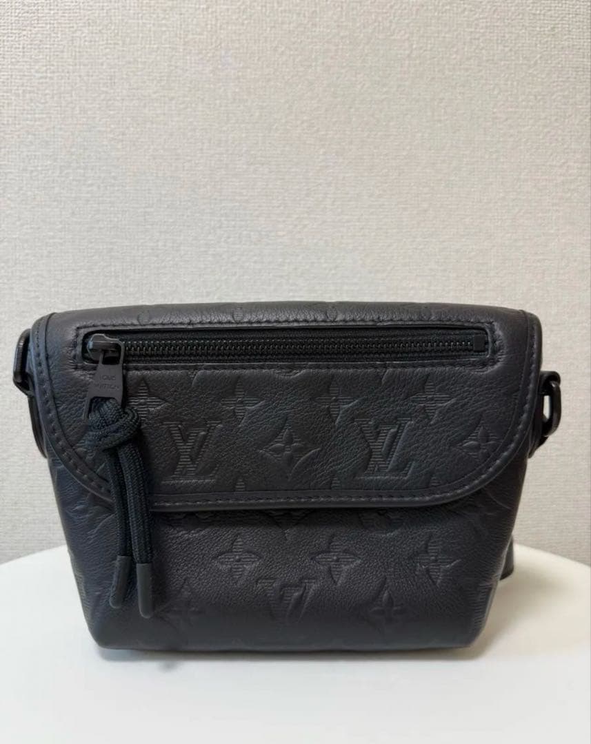 reo *〈美品〉ルイヴィトン パルス・ウェアラブルウォレット ルイヴィトン/ショルダーバッグ/パルスウェアラブルウォレット