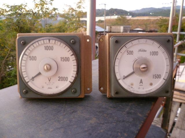 阪急電車のボルト/アンペアメーター 阪急電車特有の台座付き 中古