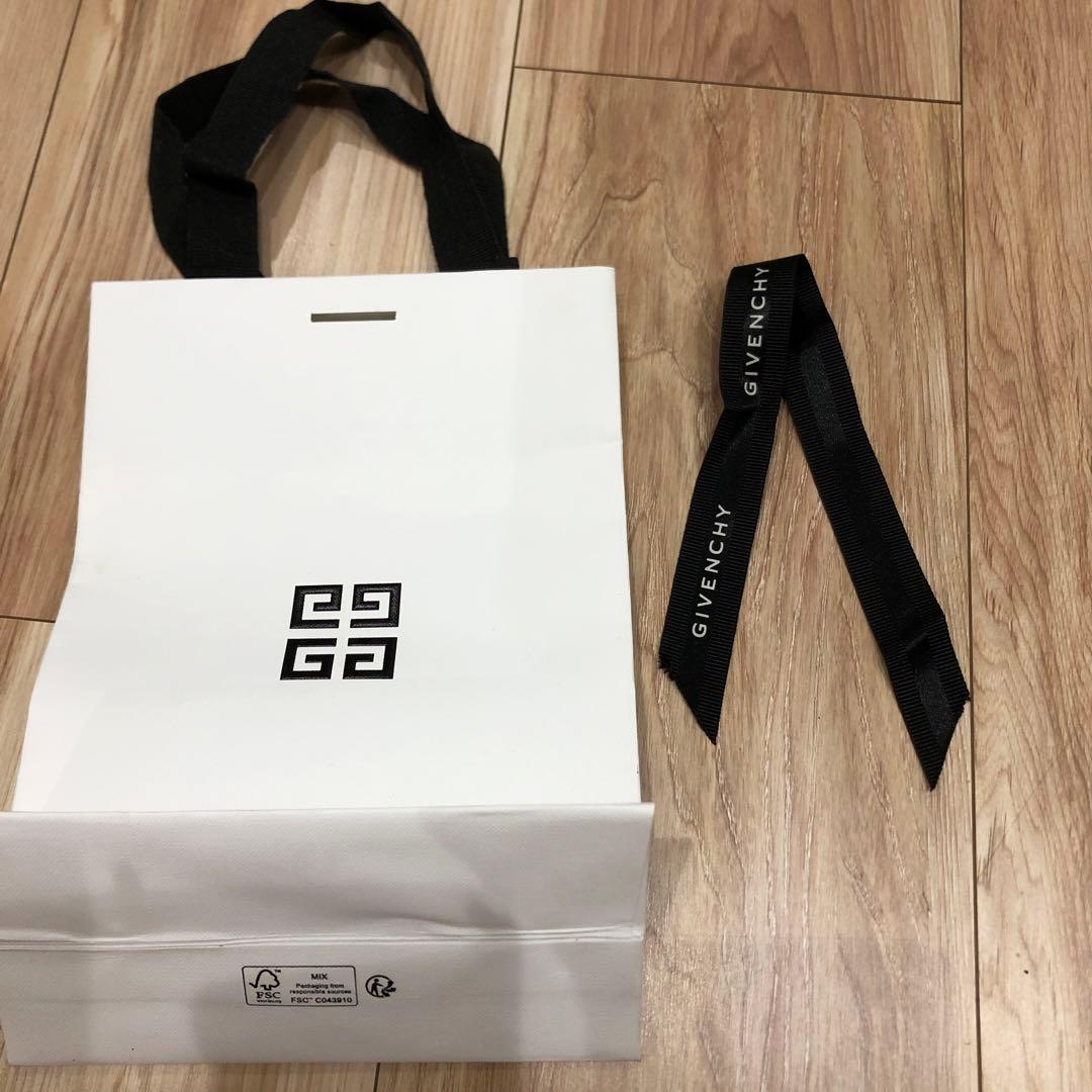 ジバンシイ GIVENCHY 紙袋、リボンのセット - メルカリ