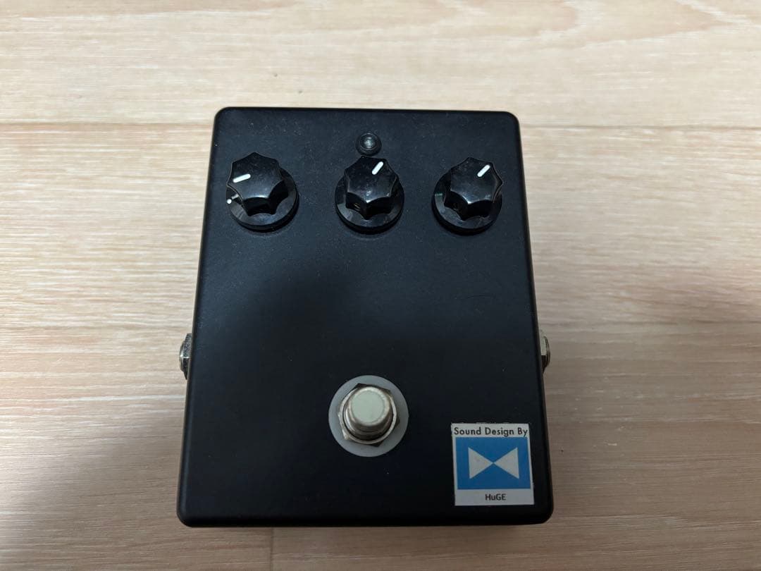 ギター HuGE GAGOGOGO 歪みで音圧を稼ぐ！隠れた名機GAGOGOGO(HuGE) | バンダーランド