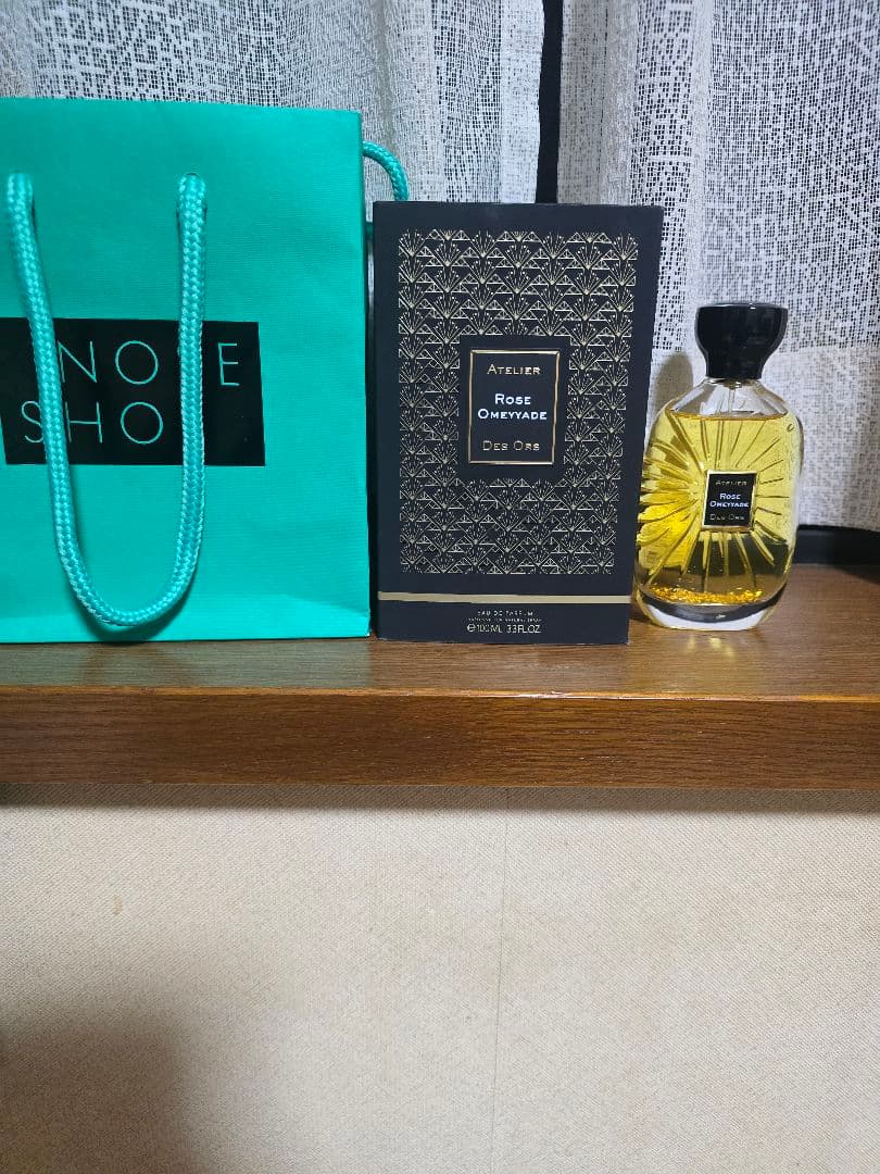 ATELIER Rose Oudh 香水(ユニセックス) ギフトバッグ付き
