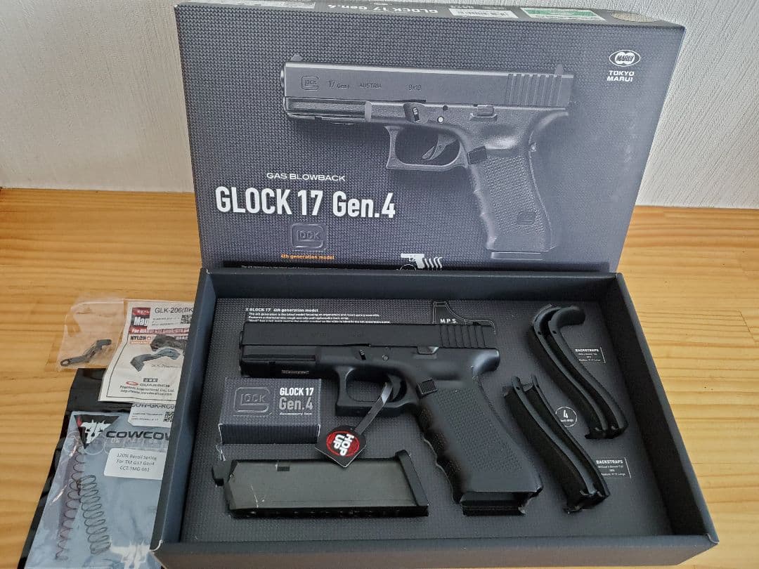 美品 東京マルイ　GLOCK 17 Gen.4 グロック ガスブロGBBカスタム