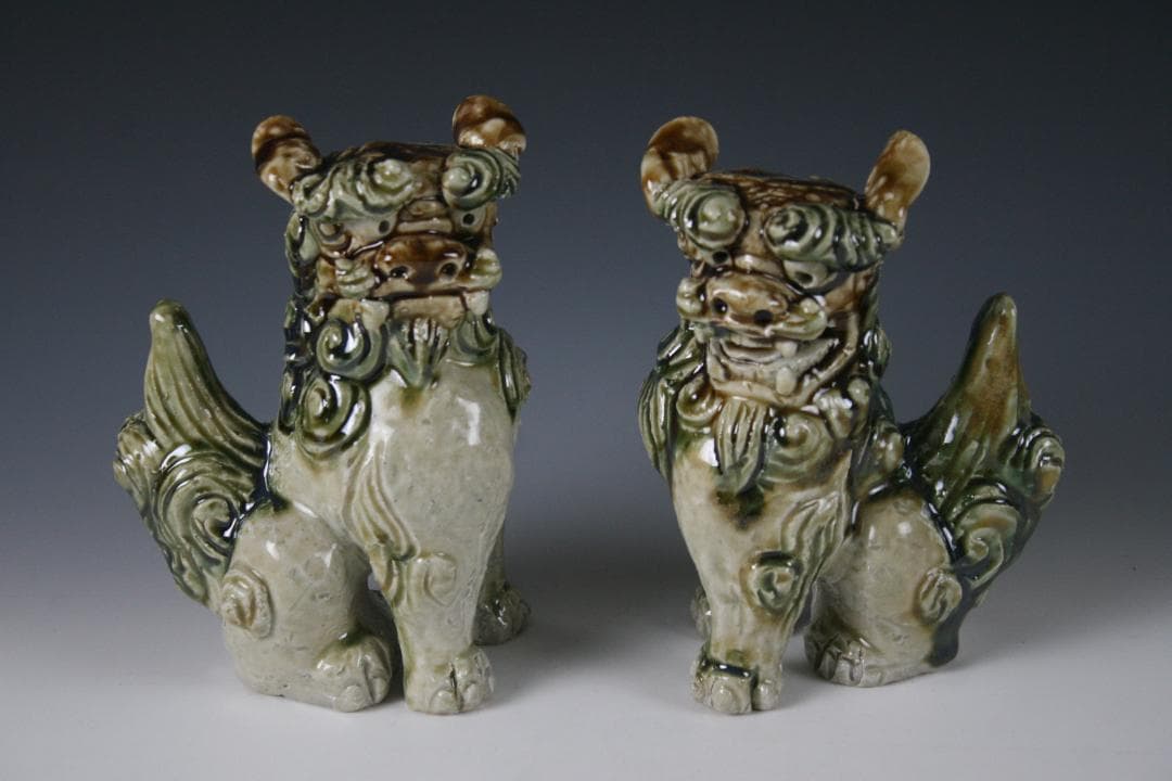 人間国宝金城次郎一門　金城敏徳 作　青磁色付立シーサー（中）1対