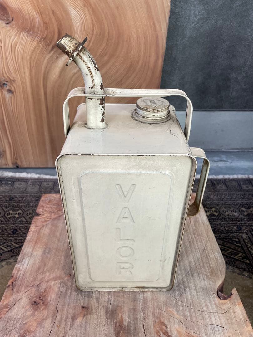 超希少なVALOR レトロ　金属　ガソリン　灯油缶