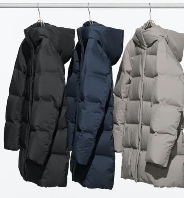 ユニクロシームレスダウンショートコート婦人用Mサイズ ブラック ユニクロ シームレスダウンショートコート ブラック S 2025年新作