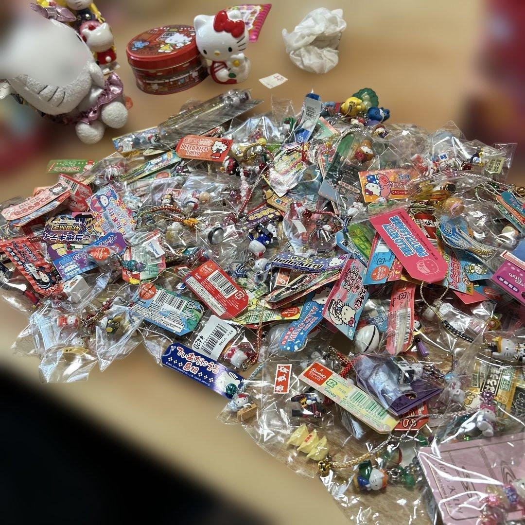 ご当地限定ハローキティ ストラップ セット