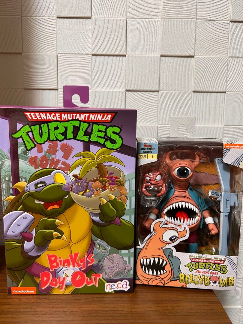新作　NECA タートルズフィギュア 2点セット